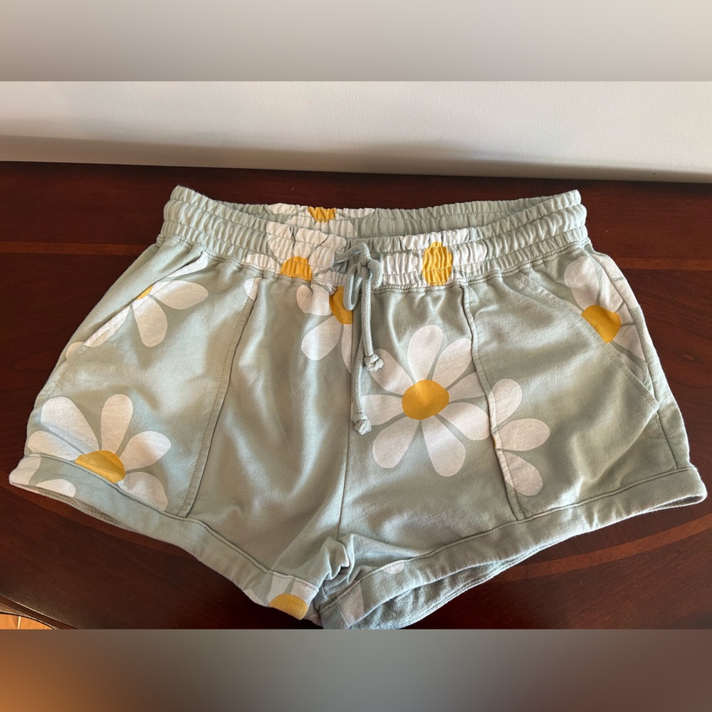 Harlow Floral Women's Shorts in Green and Yellow and White